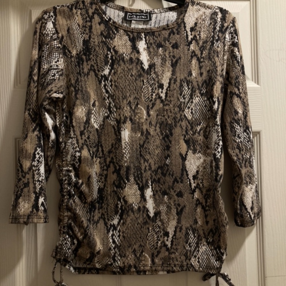 NWT Park Avenue Snake Skin Print Blouse